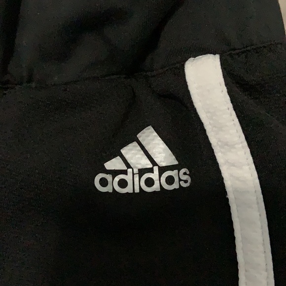 Adidas Classic stripe Shorts - Picture 2 of 4
